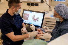 In mancanza di denti quale tipo di impianto dentale è meglio scegliere?