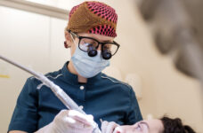 L’IGIENE DENTALE DOPO L’INSERIMENTO DEGLI IMPIANTI DENTALI FISSI